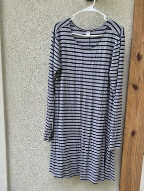 Old Navy Black & Gray Striped Long Sleeve Top